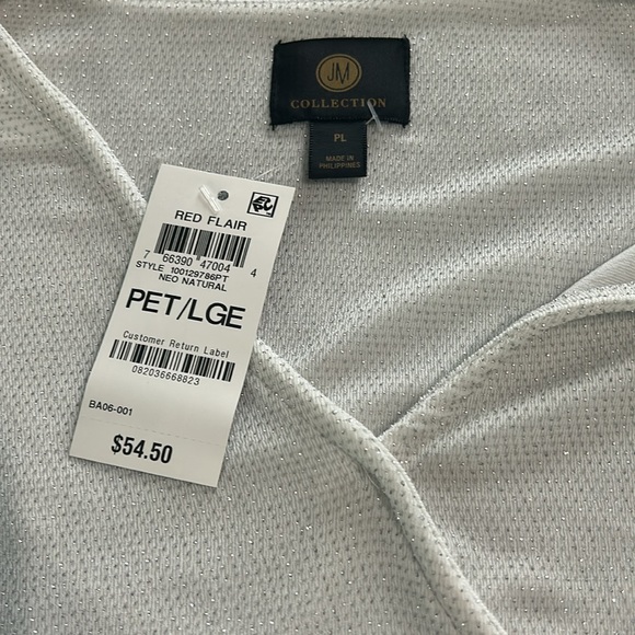 NWT Petite Large faux wrap top. JM collection retail$54.50 - Picture 2 of 4